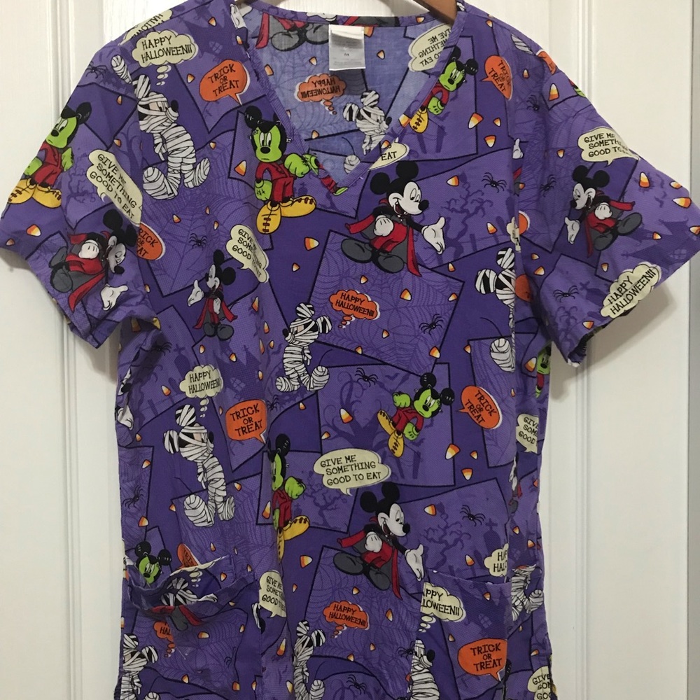 Disney Halloween Mickey Mouse scrub top with pockets Size Medium